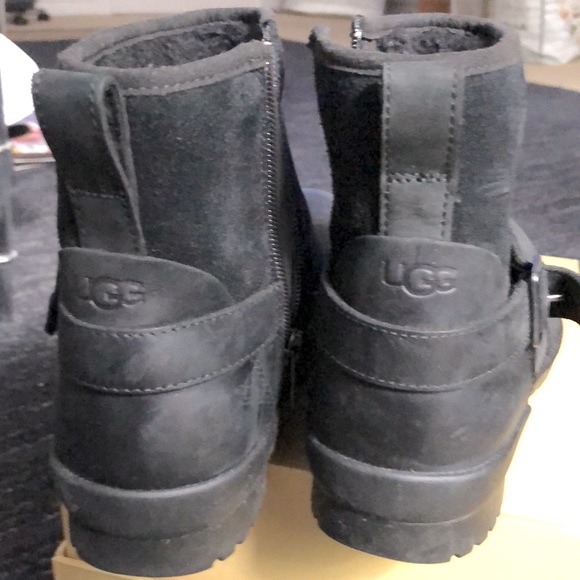 UGG (EU41) Uggs Pure wool booties - Picture 11 of 11